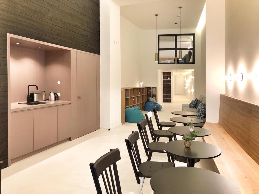 Grosszuegiges Apartment Mit Lounge Naehe Naschmarkt Vienna Esterno foto