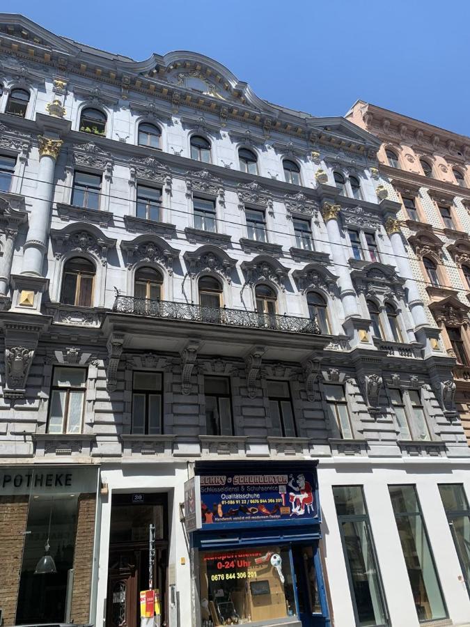 Grosszuegiges Apartment Mit Lounge Naehe Naschmarkt Vienna Esterno foto